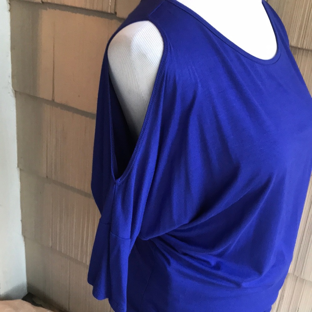 NWT Emma’s Closet royal blue cold shoulder blouse - Picture 2 of 4